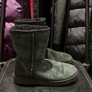 UGG Classic Short III Boot